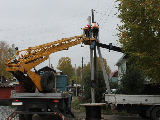 фото установка линий электропередач с автовышки