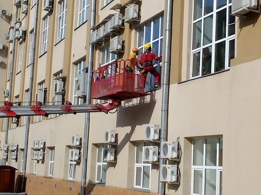 фото мойка окон с автовышки